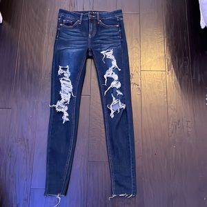 Dark Washed Demin Ripped Jeans
Wild Fable Target Brand
Size- 00
